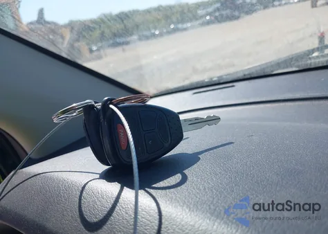 2015 Jeep Compass Sport z USA, uszkodzony, nr VIN 1C4NJDBB9FD366534